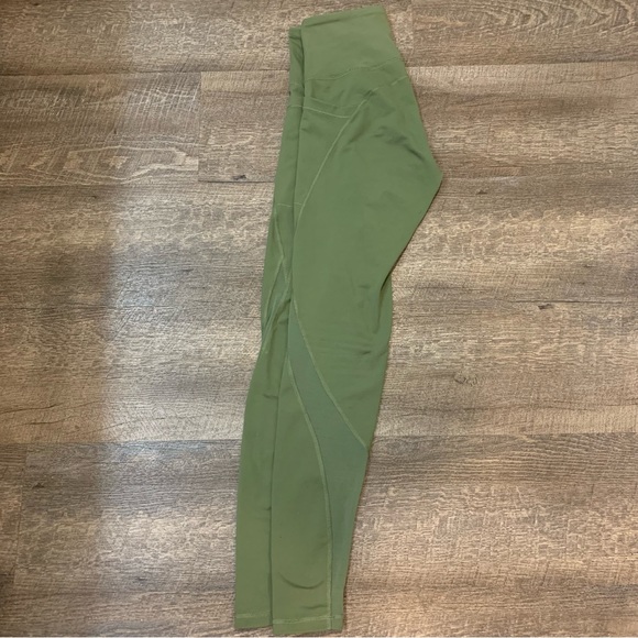 Old Navy Elevate Leggings - Picture 2 of 6